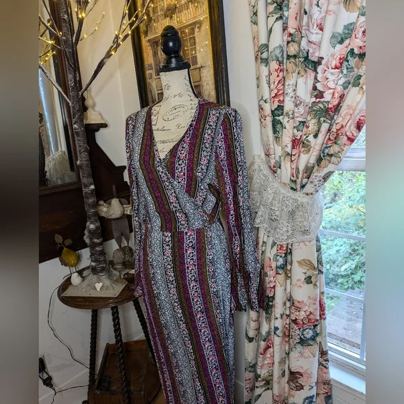 Bohemian Multicolor Maxi Dress - Picture 13 of 16